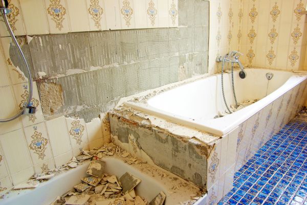 Bathtub Demolition in Bloomington